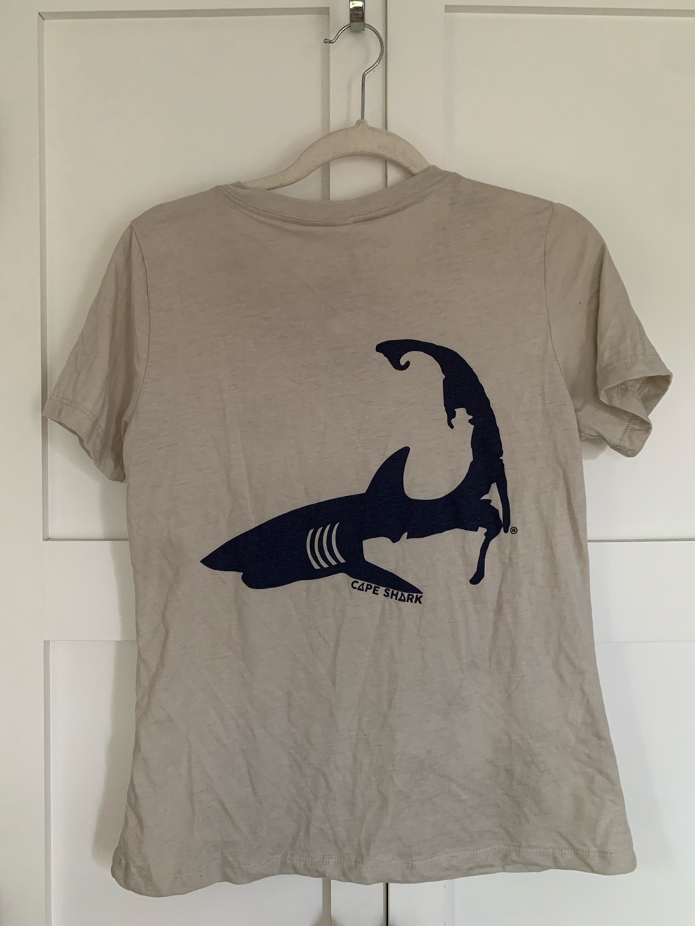 NWT Cape Shark V Neck T-shirt